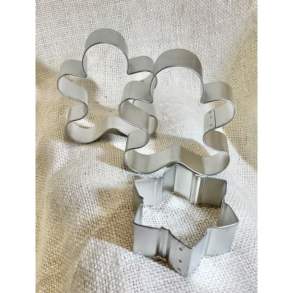 Brand new cookie cutter lot 13 gingerbread boys 16 snowflakes winter holiday